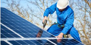 Installation Maintenance Panneaux Solaires Photovoltaïques à Lavit